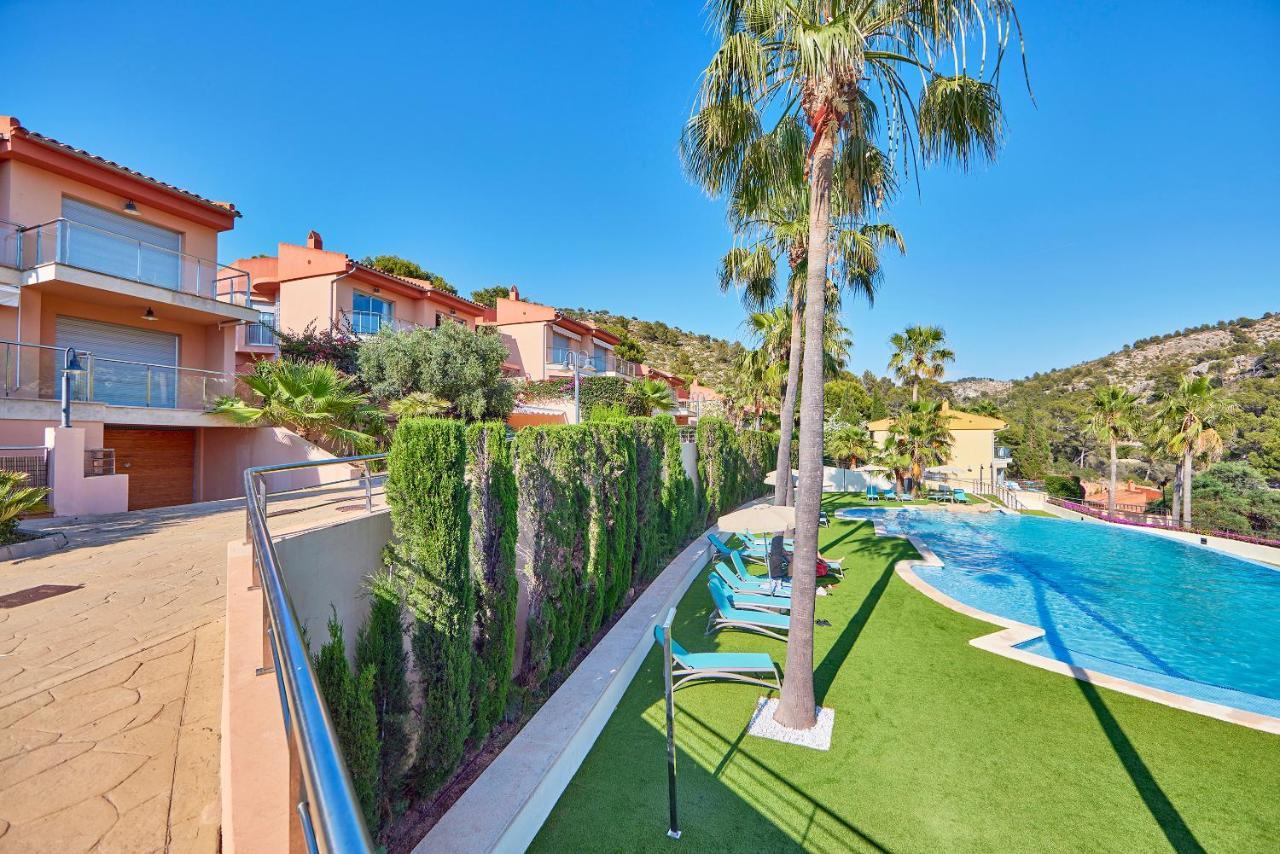 Universal Aquamarin Beach Houses Andraitx Bagian luar foto