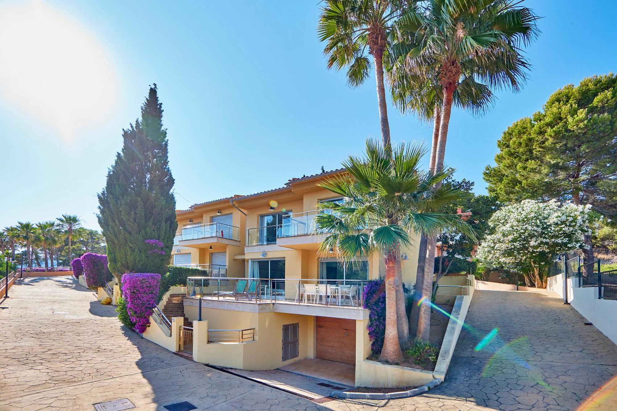 Universal Aquamarin Beach Houses Andraitx Bagian luar foto